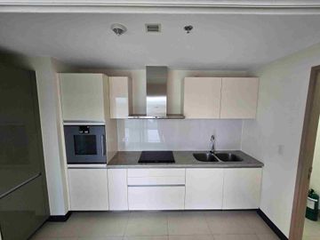 Highend 3 Bedroom With Balcony 10% DP Move In Rent to Own Terms Mckinley West BGC 25% Discount for CASH PAYMENT