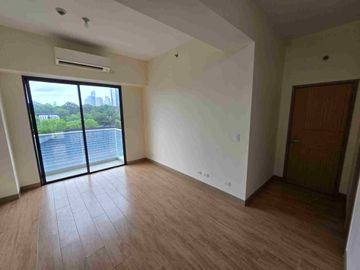 Highend 3 Bedroom With Balcony 10% DP Move In Rent to Own Terms Mckinley West BGC 25% Discount for CASH PAYMENT
