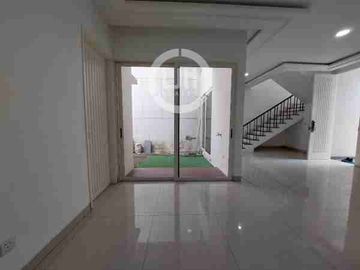 Dijual Perumahan 2 Lantai Royal Bay Cluster Moonlight Area Batam Centre Siap Huni