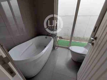 Dijual Perumahan 2 Lantai Royal Bay Cluster Moonlight Area Batam Centre Siap Huni