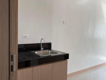 LEAF RESIDENCES SUSANA HEIGHTS MUNTILUPA CITY