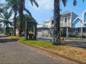 rumah mewah murah araya di jalan kembar di nieuw indie malang kota samping resto KDS, taman indie dekat binus, RS persada dan mall araya