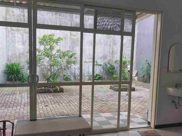 rumah mewah murah araya di jalan kembar di nieuw indie malang kota samping resto KDS, taman indie dekat binus, RS persada dan mall araya