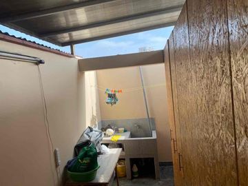 ALQUILO HABITACIÓN EN SAN BORJA FRENTE A PARQUE