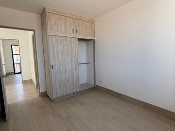Casa en renta en Leon Guanajuato sobre  bulevard Tajo de Santa Ana, Sacromonte Residencial, al SUR _se puede facturar
