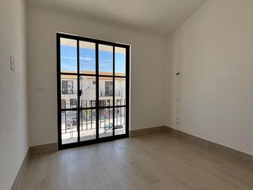 Casa en renta en Leon Guanajuato sobre  bulevard Tajo de Santa Ana, Sacromonte Residencial, al SUR _se puede facturar