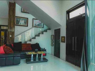 rumah elite perum ijen nirwana BU SGERA dekat mall MOG, alun alun, malang heritage persis di pusat kota malang.