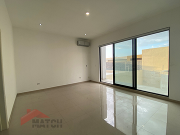 Casa en Renta con Alberca en Valle Real