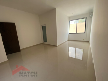 Casa en Renta con Alberca en Valle Real