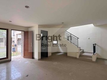 ORCHARD PARK RUMAH 2LANTAI HARGA NEGO SAMPAI DEAL