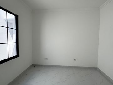 Cluster Villa Pasir Putih 8x15 120m2 3KT Semi Furnish PIK 2 Pantai Indah Kapuk 2