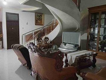 DIJUAL RUMAH SIAP HUNI DI TAMAN MODERN CAKUNG JAKARTA TIMUR