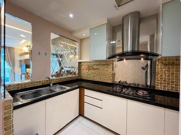 Desain Luxury Modern, Apartemen 2 Bedroom Central Park Residences Jakarta Barat Luas 87M2, Furnish Lengkap Siap Huni, Dekat Mall Central Park