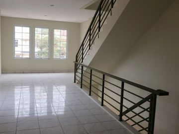 Disewakan Ruko di North Solvang Square, Gading Serpong, Tangerang