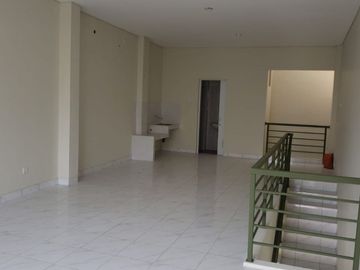 Disewakan Ruko di North Solvang Square, Gading Serpong, Tangerang