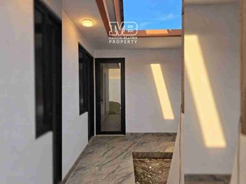 DIJUAL RUMAH BRANDNEW, SIAP HUNI BERADA DITENGAH KOTA BSD DAN DEKAT KEMANA MANA!! GRIYALOKA BSD