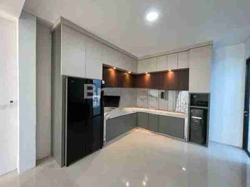 RUMAH 2 LANTAI BATAM CENTER