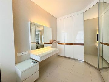 Disewakan 2 Bedroom Condominium Central Park Residences Modern Classic Luxury, Full Furnished, Lokasi Strategis, Diatas Mall Central Park