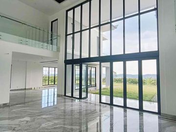 Villa Mewah di Bukit Tertinggi Panbil Residence Batam  Sea View & City View⁠