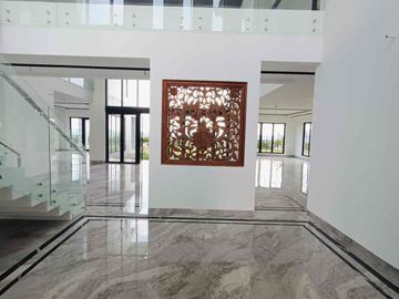 Villa Mewah di Bukit Tertinggi Panbil Residence Batam  Sea View & City View⁠