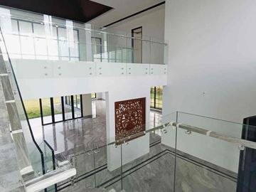 Villa Mewah di Bukit Tertinggi Panbil Residence Batam  Sea View & City View⁠
