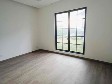 Villa Mewah di Bukit Tertinggi Panbil Residence Batam  Sea View & City View⁠