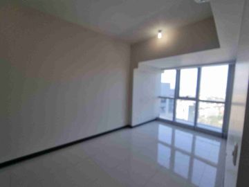 3 Bedroom Rent to Own Condoin Uptown BGC 10% Downpayment to Move In Get 25% DISCOUNT For Cash Payment