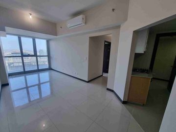 3 Bedroom Rent to Own Condoin Uptown BGC 10% Downpayment to Move In Get 25% DISCOUNT For Cash Payment