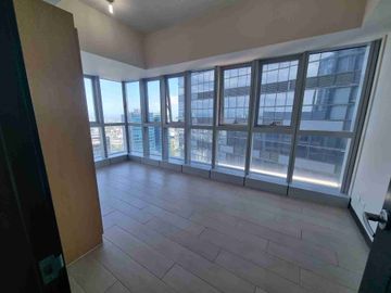 3 Bedroom Rent to Own Condoin Uptown BGC 10% Downpayment to Move In Get 25% DISCOUNT For Cash Payment