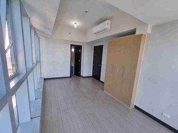 3 Bedroom Rent to Own Condoin Uptown BGC 10% Downpayment to Move In Get 25% DISCOUNT For Cash Payment