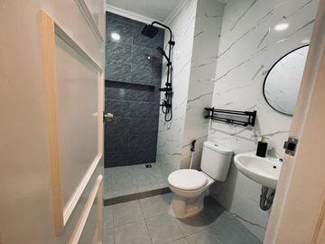 Ss.3899 - Murah !! Dijual Apt. City Home Tower Manhattan Luas 45 Siap Huni Lantai Rendah , Cash Only