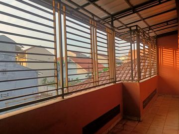 Dijual Rumah Luas di Wisma Ratu Jatimakmur Bekasi