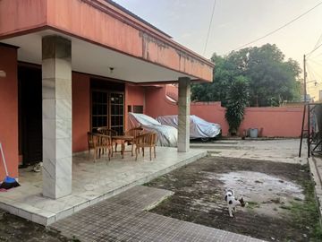 Dijual Rumah Luas di Wisma Ratu Jatimakmur Bekasi