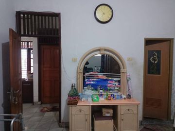 Dijual Rumah Luas di Wisma Ratu Jatimakmur Bekasi