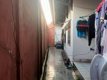 Dijual Rumah Luas di Wisma Ratu Jatimakmur Bekasi