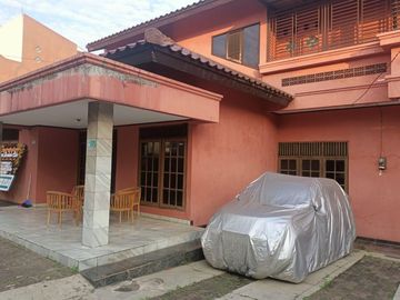 Dijual Rumah Luas di Wisma Ratu Jatimakmur Bekasi