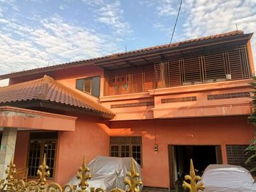 Dijual Rumah Luas di Wisma Ratu Jatimakmur Bekasi
