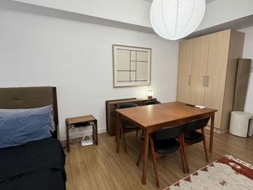 Sleek Semi-Furnished 36sqm Studio High-Floor Unit at High Street South - Verve Residences Tower 1, BGC, Taguig City