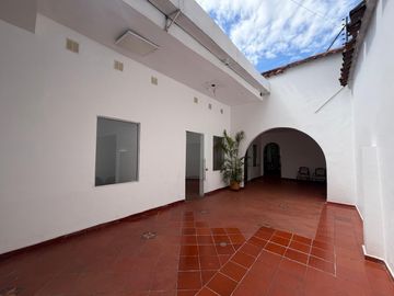 SE VENDE LOCAL COMERCIAL EN EL CENTRO DE NEIVA