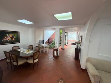 SE VENDE LOCAL COMERCIAL EN EL CENTRO DE NEIVA