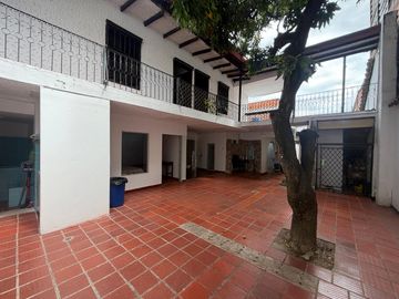 SE VENDE LOCAL COMERCIAL EN EL CENTRO DE NEIVA