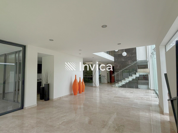 Residencia de lujo a estrenar en Valle Real ¡Entrega Inmediata!.