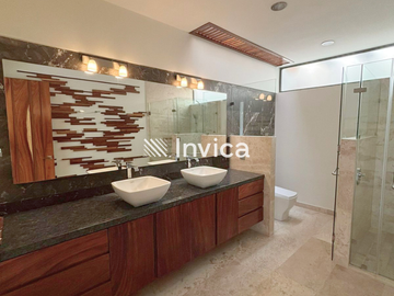 Residencia de lujo a estrenar en Valle Real ¡Entrega Inmediata!.