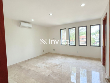 Residencia de lujo a estrenar en Valle Real ¡Entrega Inmediata!.