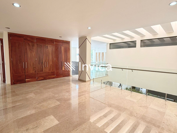 Residencia de lujo a estrenar en Valle Real ¡Entrega Inmediata!.