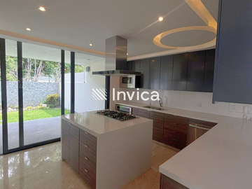 Residencia de lujo a estrenar en Valle Real ¡Entrega Inmediata!.