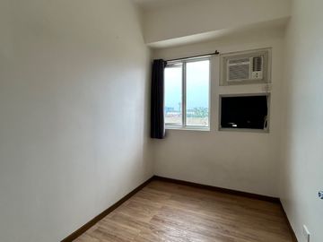 FOR RENT: Spacious 2BR with Huge Balcony at Palm Beach Villas, Pasay (Near MOA)