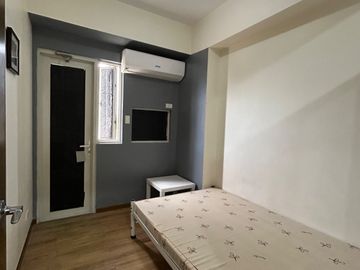 FOR RENT: Spacious 2BR with Huge Balcony at Palm Beach Villas, Pasay (Near MOA)