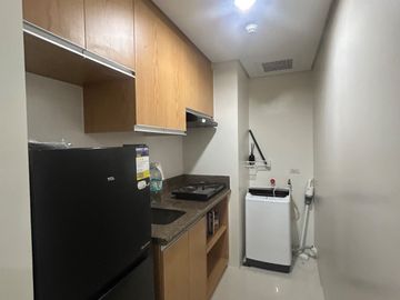 1BR with Balcony for Rent in Park Avenue, Grand Central Park BGC – Across Mitsukoshi Mall