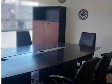 de renta en plena República del Salvador oficina 110 m2 full amoblada 2 estacionamientos guardias áreas comunales